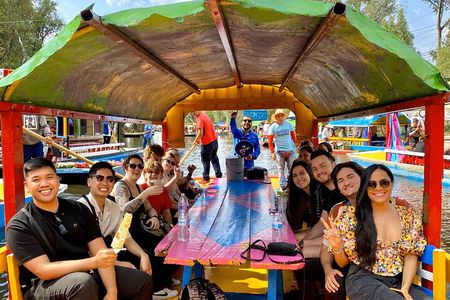 Trajinera Party at Xochimilco with Drinks, Mariachi & Tacos