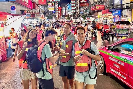 Discover the Mystical Beauty of Bangkok at Night 5-Hour Bike Tour