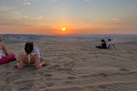 From Ica or Huacachina: Sunset pisco and buggy experience