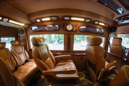 Limousine Hanoi to Sapa Free Pick up at Old Quarter Area