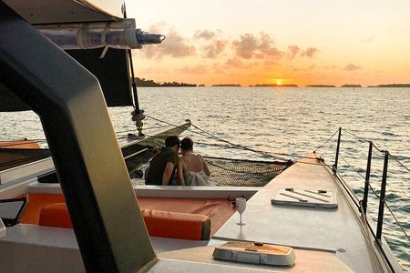 LUXURY Private Catamaran : BORA BORA SUNSET Sailing Experience
