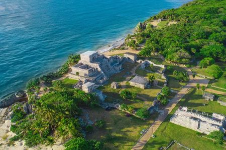 Tulum Ruins Guided Tour from Cancun and Riviera Maya