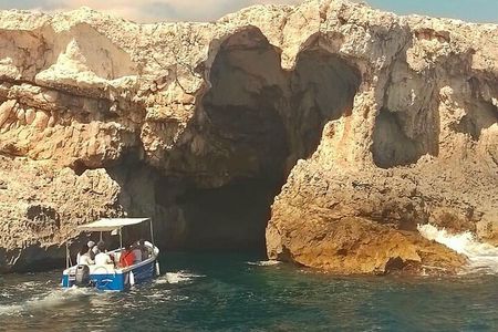 Private cruise of the sea caves of Syracuse and Ortigia