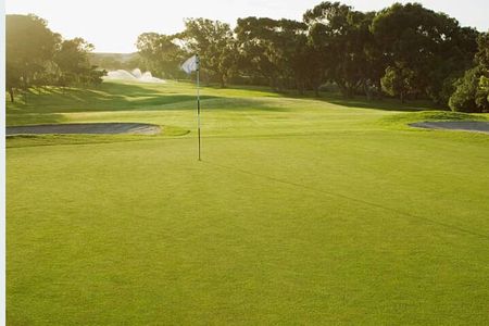 Experiencing Playing Golf in Stellenbosch and Wine Tasting