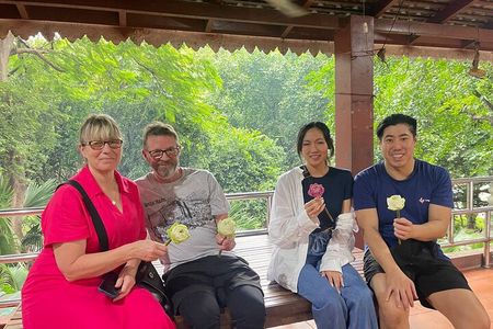 A Full Day Tour for Royal Palace, S21, Killing Fields & More 