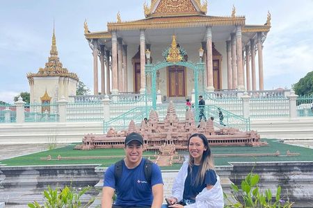 A Full Day Tour for Royal Palace, S21, Killing Fields & More 