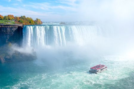 Niagara Falls, Toronto and 1000 Islands, 3 Day Tour from NYC