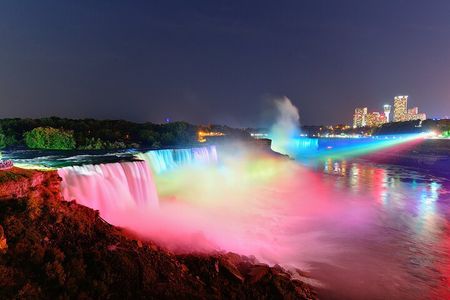 Niagara Falls with Outlet Shopping, 2-Day Tour from NYC