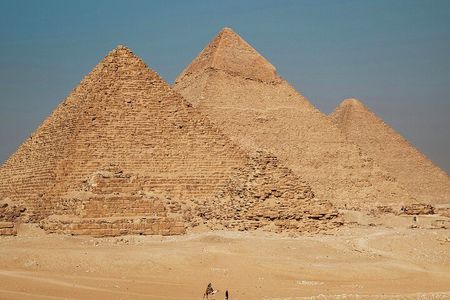 Layover Tour to Pyramids, The Museum, Bazaar and Light show