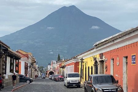 Guided Tour in Antigua Guatemala and Hobbitenango