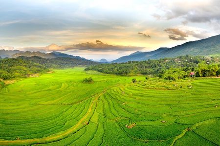 Pu Luong Amazing Trekking Village,Rafting,Swimming, Lunch on Boat