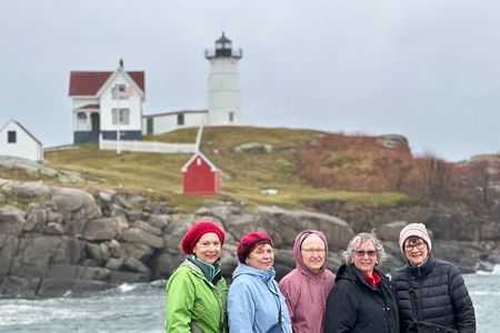 “Coastal Gems: Exclusive Private Tour to Maine’s South Coast & NH