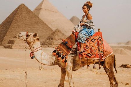 Full-Day Giza Pyramids and Cairo Tour from Cairo Airport 