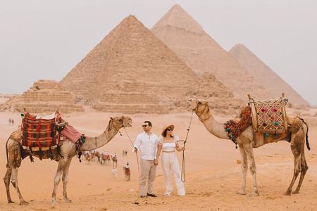 8Hour Giza Pyramids , Sphinx & Coptic Cave Church from Cairo
