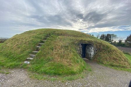 Boyne Valley Megalithic Monuments Private Day Tour from Dublin