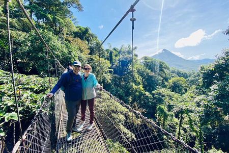 Half-Day Tour with Hanging Bridges and La Fortuna Waterfall