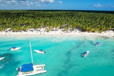 Punta Cana : Saona Island Full Day Tour with Hotel Pickup