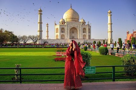 From Jaipur: Day Trip to Taj Mahal, Agra Fort, and Chand Baori