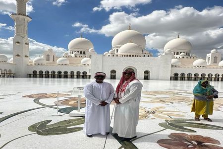 Abu Dhabi Tour with Grand Mosque Visit and Other options