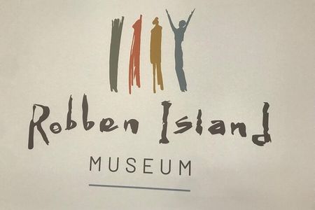 Robben Island tour ,Bo Kaap And Diamond Factory 