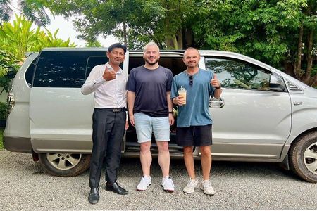 Private Taxi from Siem Reap to Phnom Penh with Speak English