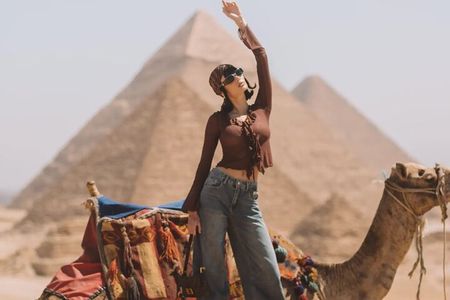 Giza Pyramids ,Sphinx ,Sakkara Pyramid ,Memphis with Private Expert Guide