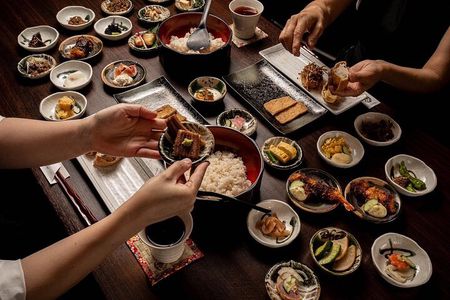 Famous Inari Sushi Making Experience in Toyokawa