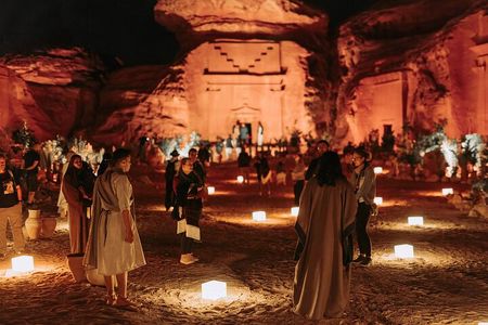 Enjoy A Drama Unfolds After Dark In The Heritage Site Of Hegra