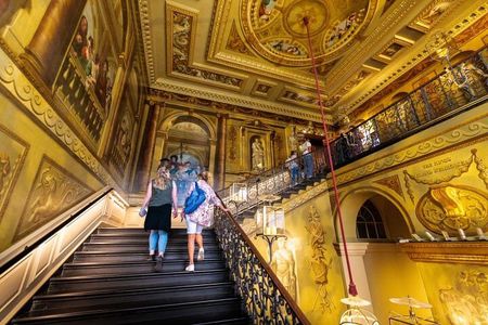 Visit Kensington Palace & 3 Hour Westminster Walking Tour