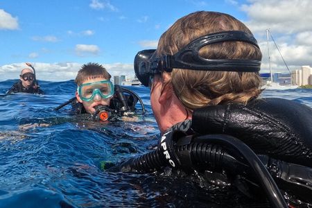 DISCOVER Scuba Diving Experience in Honolulu