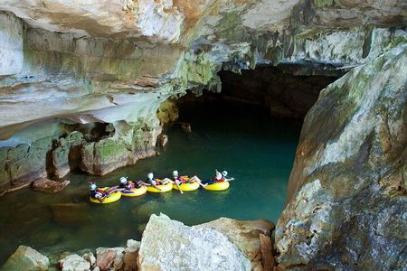 Xunantunich & Cave Tubing (fully inclusive) from Belize City