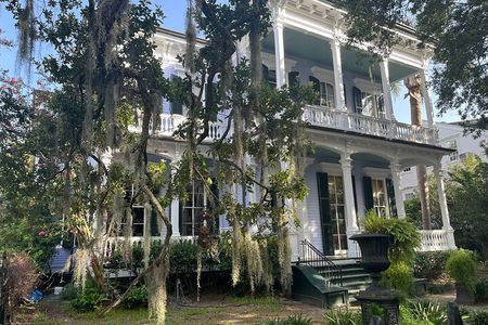 New Orleans Small-Group Garden District Walking Tour