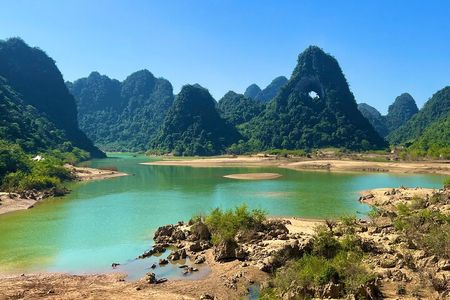 Cao Bang: Loop Tour 3 Days 2 nights with Local Guide