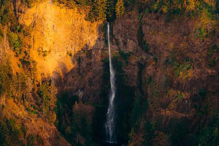 40 Minute Multnomah Falls & Waterfall Air Tour by Envi Adventures