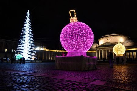 Explore the Naples Christmas Market Behind the Scenes