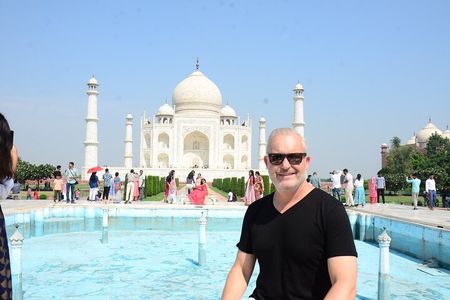 Private Sunrise Taj Mahal Tour with Agra Fort & Baby Taj