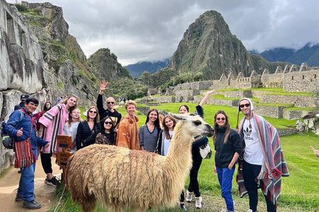 Machu Picchu 2D/1N Private by Panoramic Train Observatory Premium