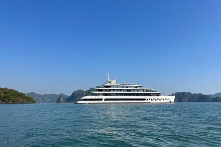 VIP Luxury Overnight Cruise in Ha Long and Lan Ha Bay
