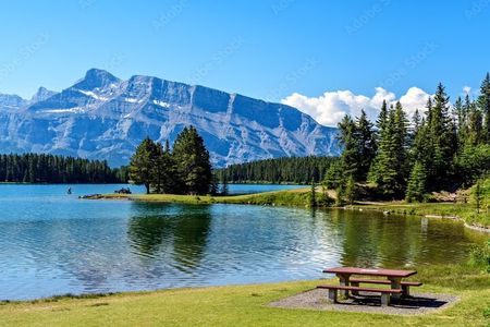 Banff Gondola, Lake Louise, Emerald Lake and Lake Minnewanka Tour