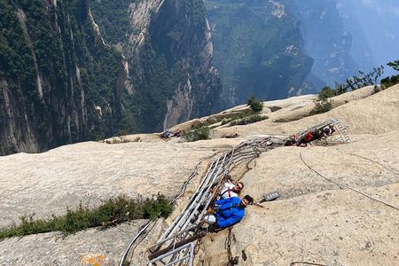 Private Day Tour of Mountain Huashan from Xi'an