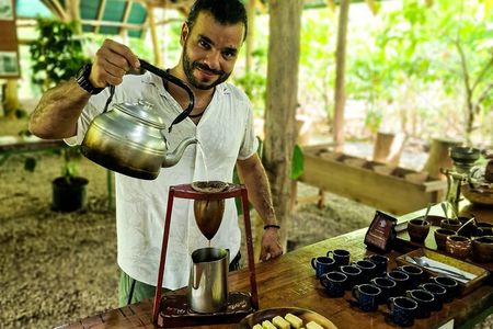 Chocolate Tour Premium: Lunch & Transportation