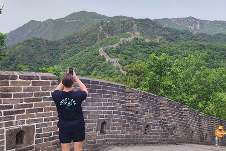 Beijing Private Day Tour: Summer Palace and Mutianyu Great Wall
