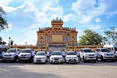 Hoi An to Hue via Hai Van Pass with English Driver & Sightseeing