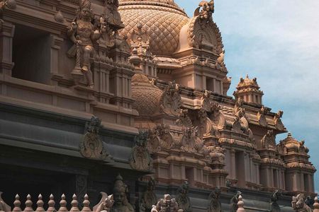 Delhi Temples and Spiritual Landmarks Tour