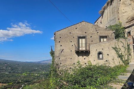 Castiglione, wine & ricotta tasting with Alcantara Gorges