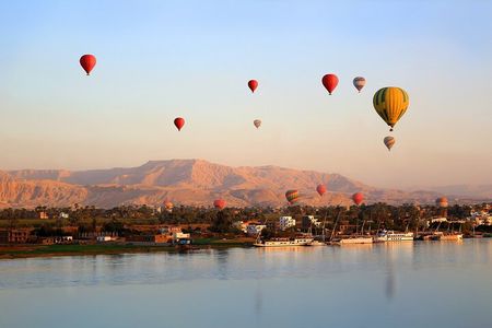 Private Half day tour to the West Bank with Hot Air Balloon 