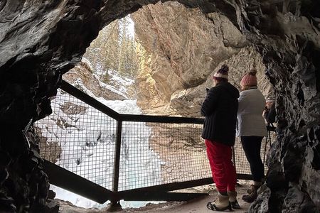Calgary/Canmore/Banff: Lake Louise, Moraine, and Johnston Canyon