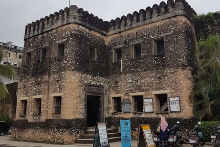 Private tour Stone Town , Prison Island & land turtle