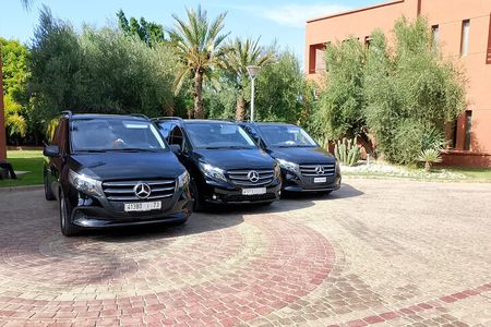 Private Casablanca to Marrakech Transfer with Medina Tour