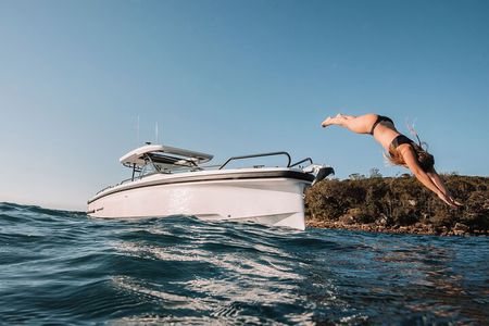 Half-Day Private Swimming Cruise along the Athenian Riviera